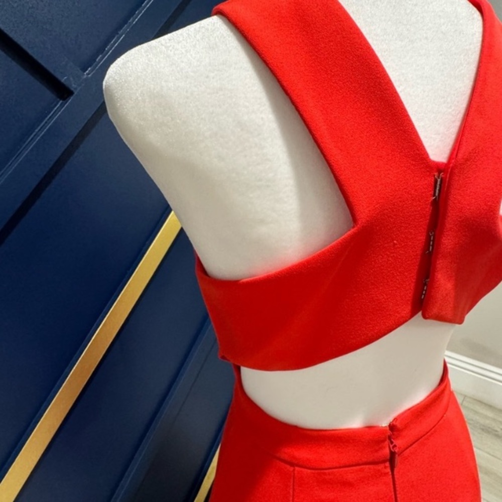 Red hot BCBG MaxAzria cocktail dress ๐๐ฝ - Picture 10 of 11